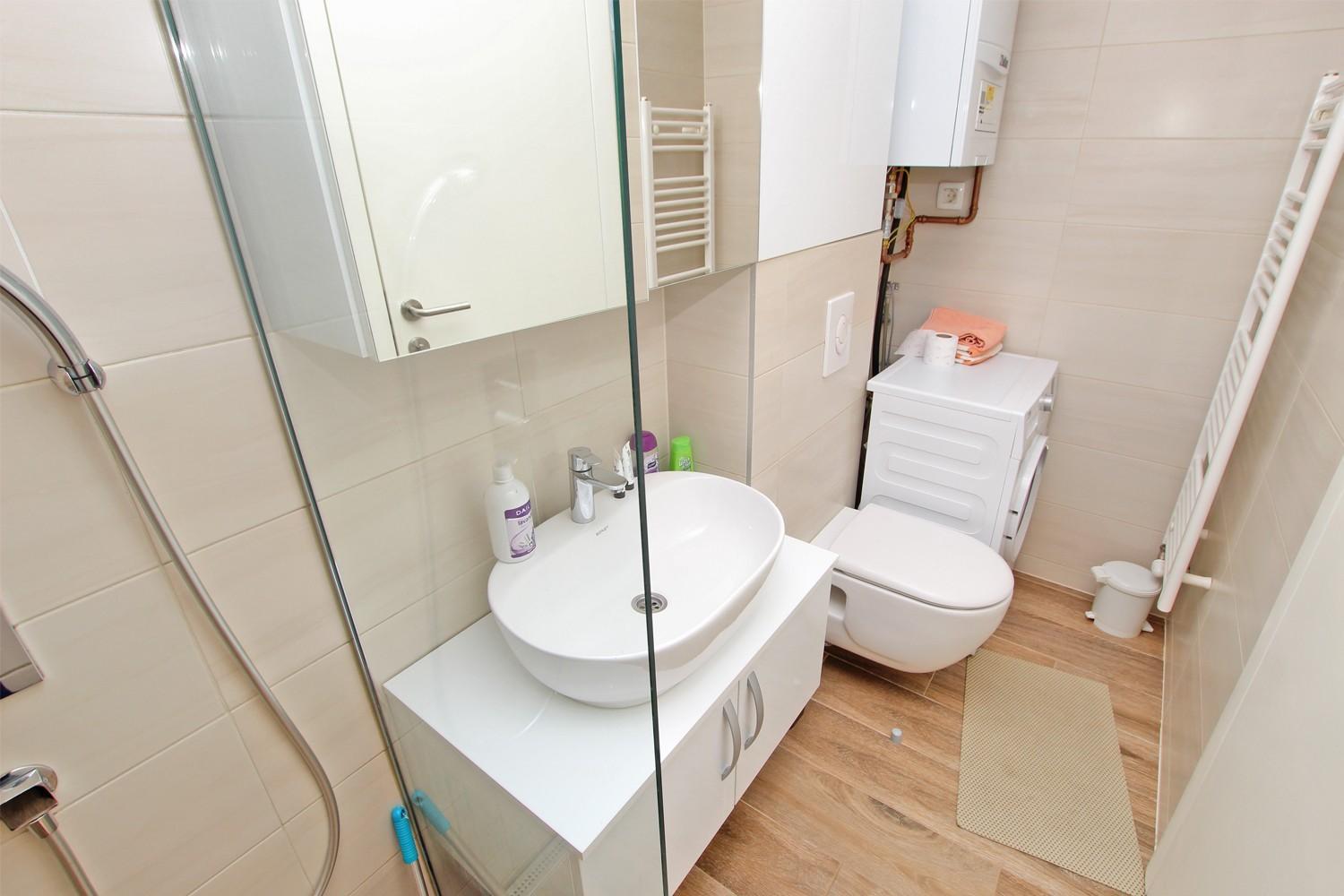 Apartment Modern Bright With Free Parking