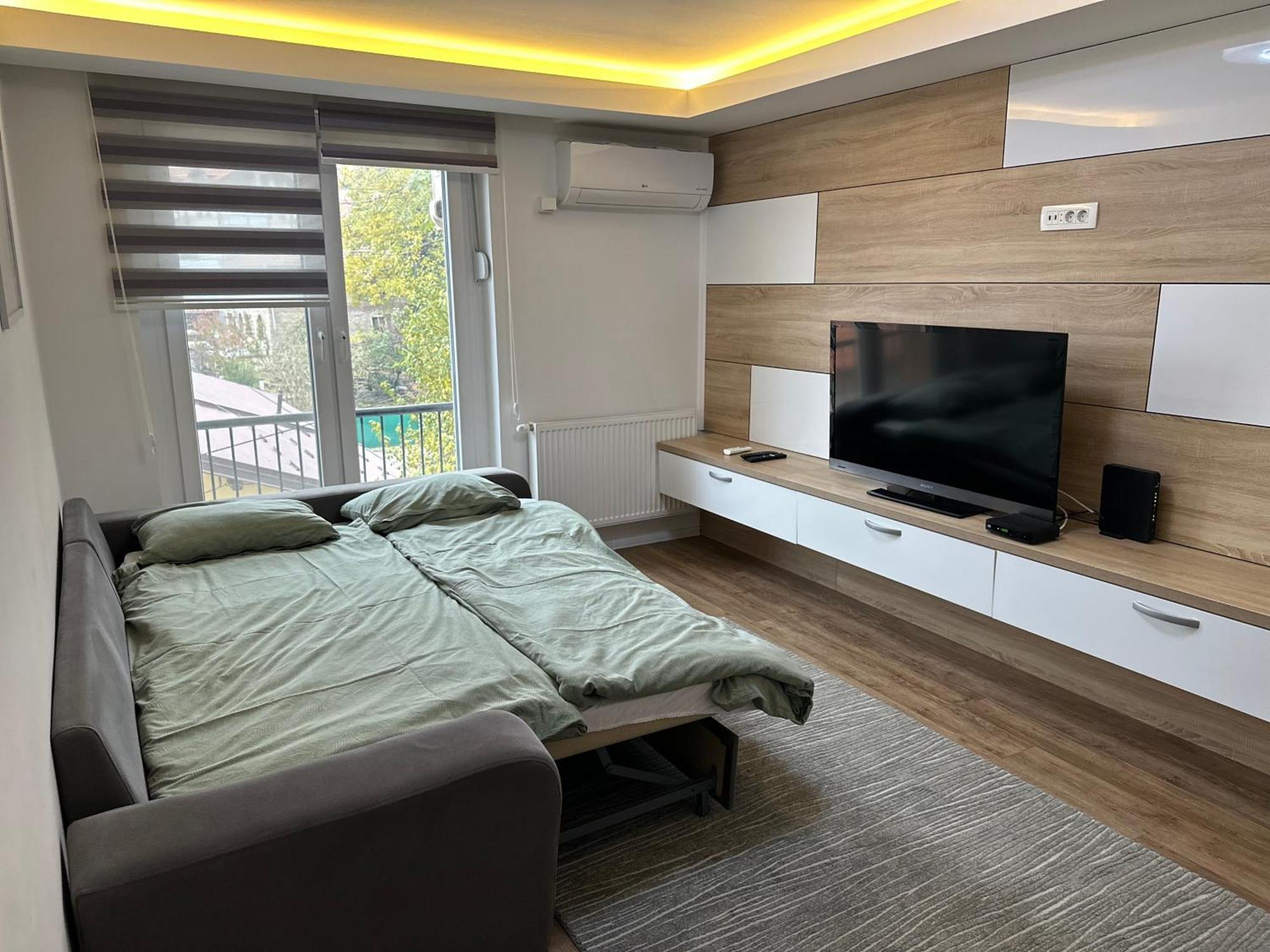 Modern Bright With Free Parking *